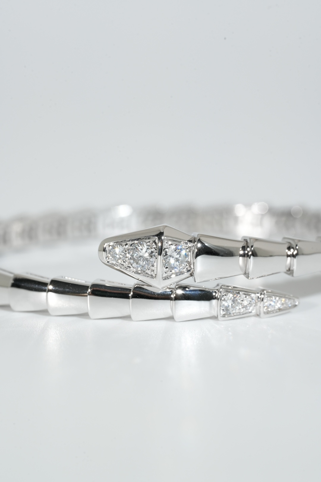 BVLGARI Serpenti Head-to-Tail Diamond Bangle