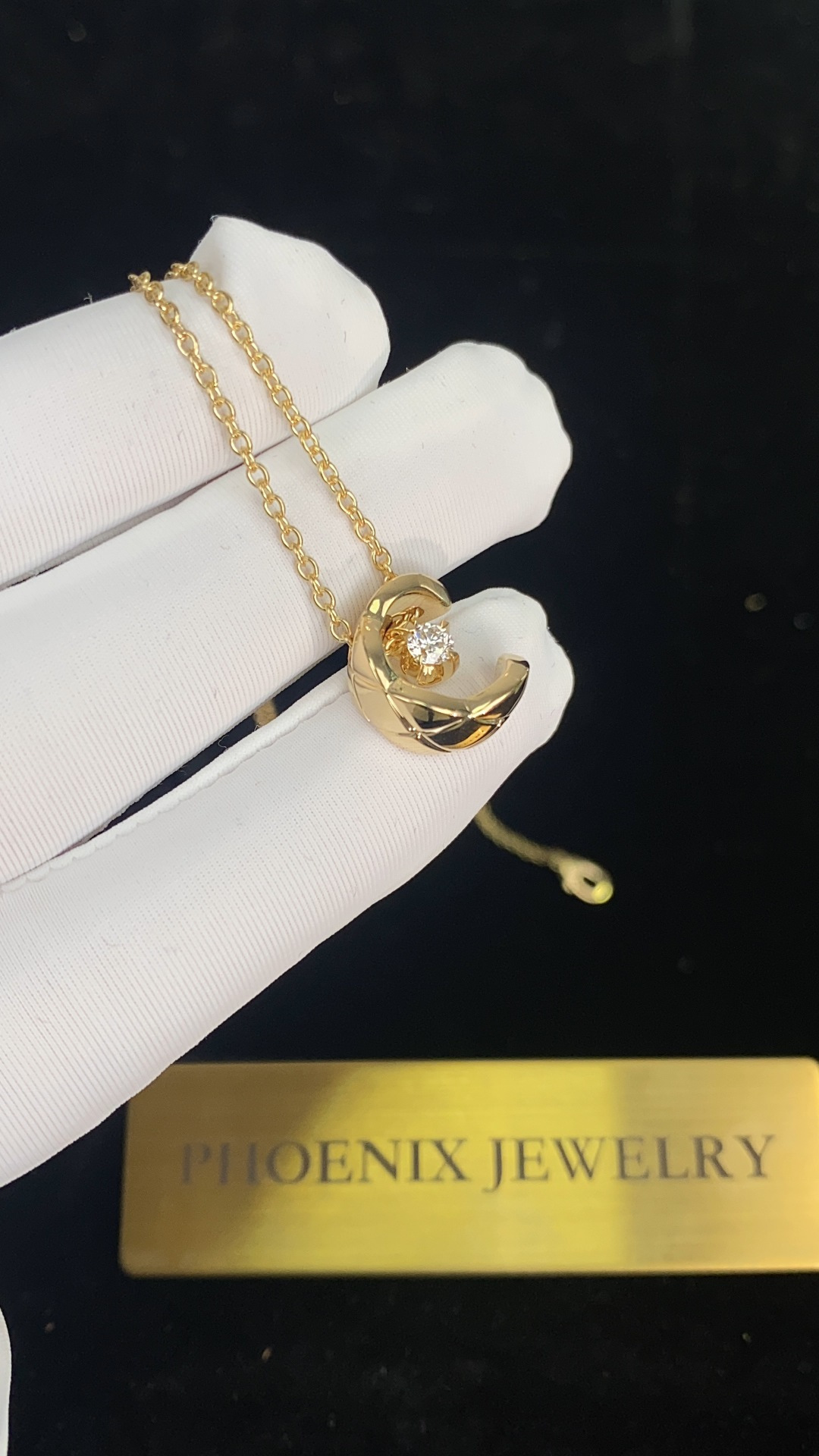 Chanel Coco Crush Ice Moon Necklace (Gold)