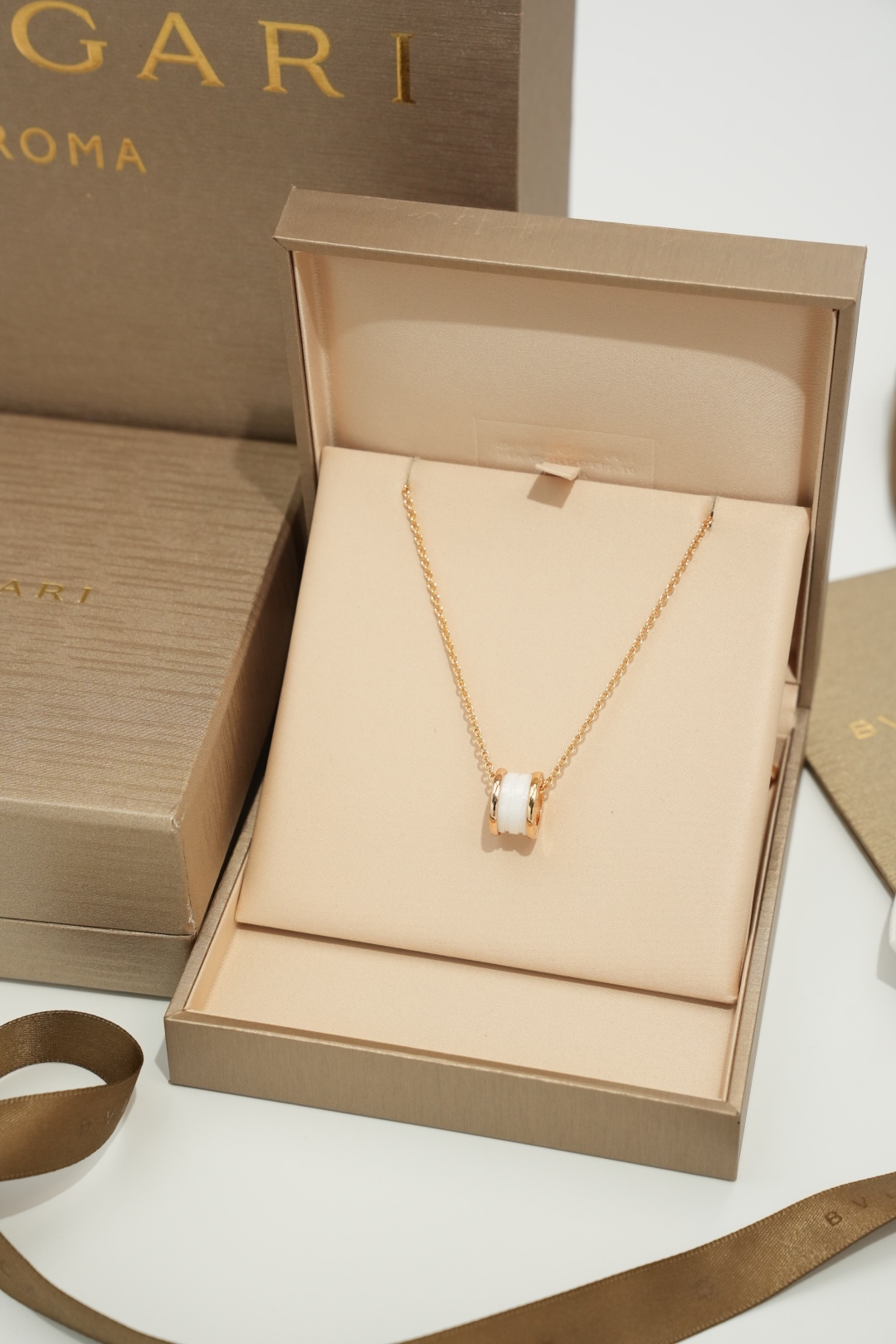 BVLGARI White Ceramic Necklace