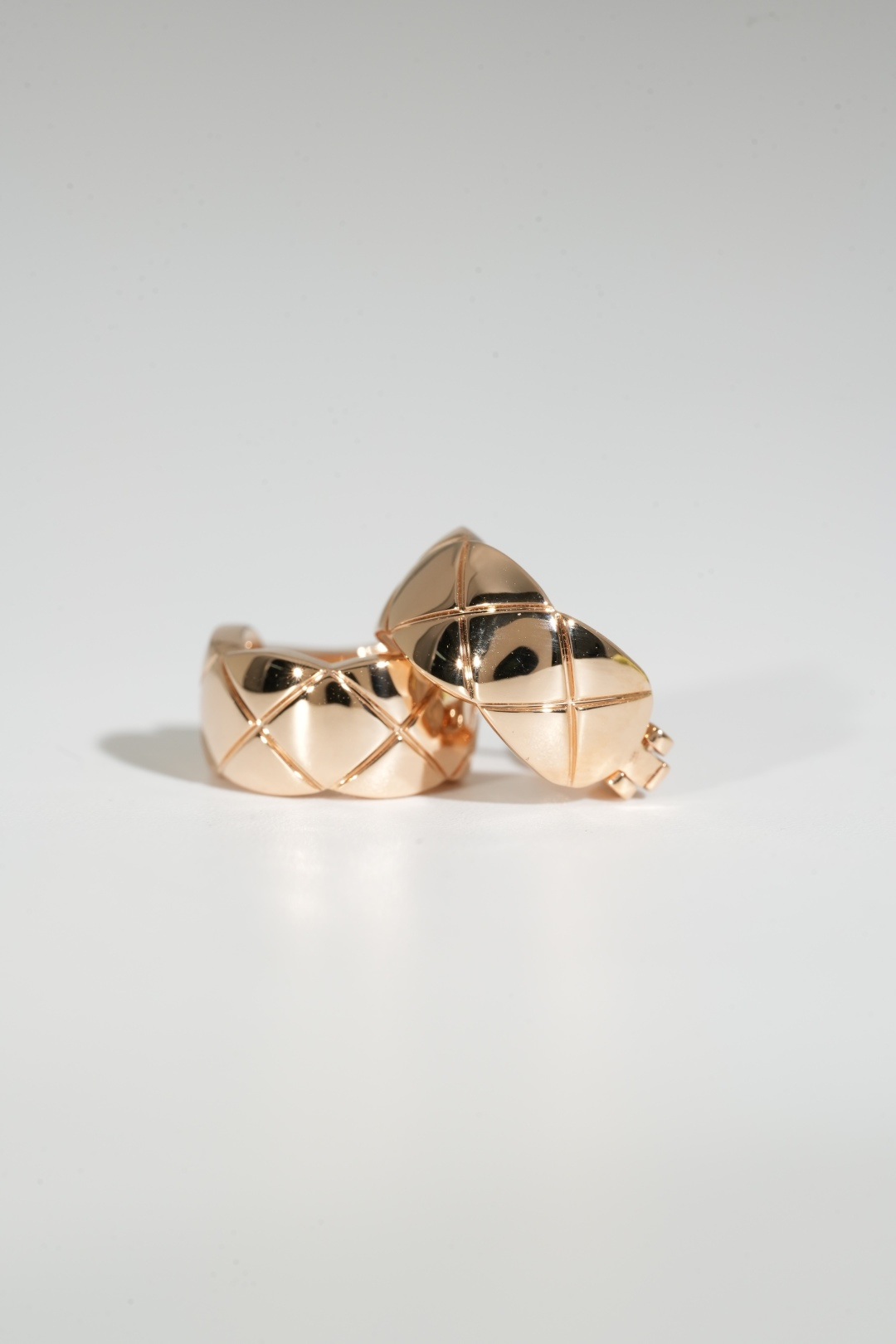 CHANEL Coco Crush Plain Gold Earrings