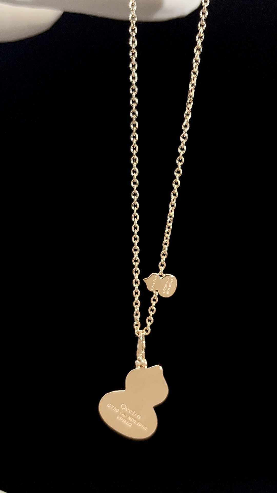 Qeelin Wulu Double-Gourd Necklace