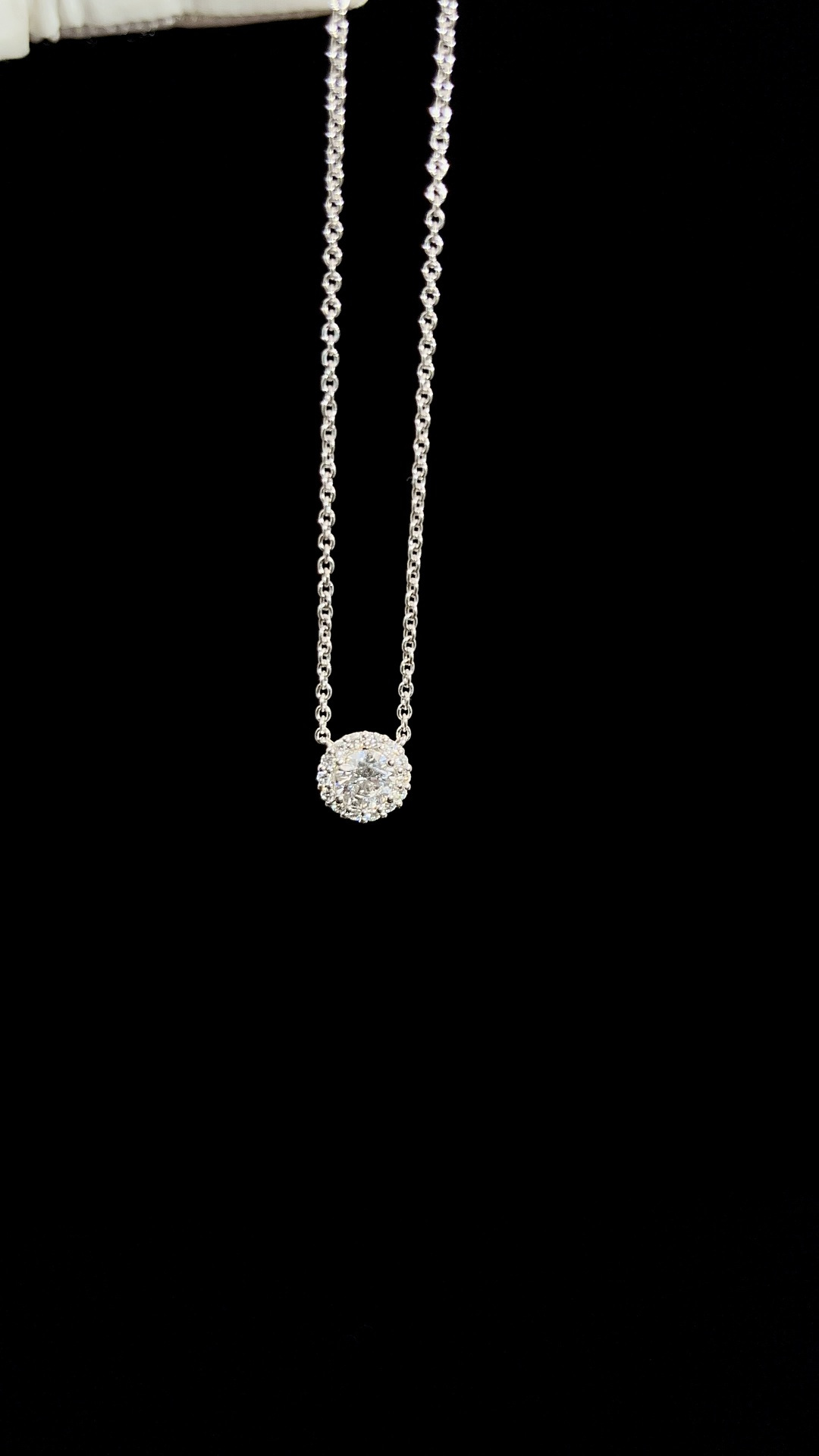 GRAFF Round Diamond Necklace