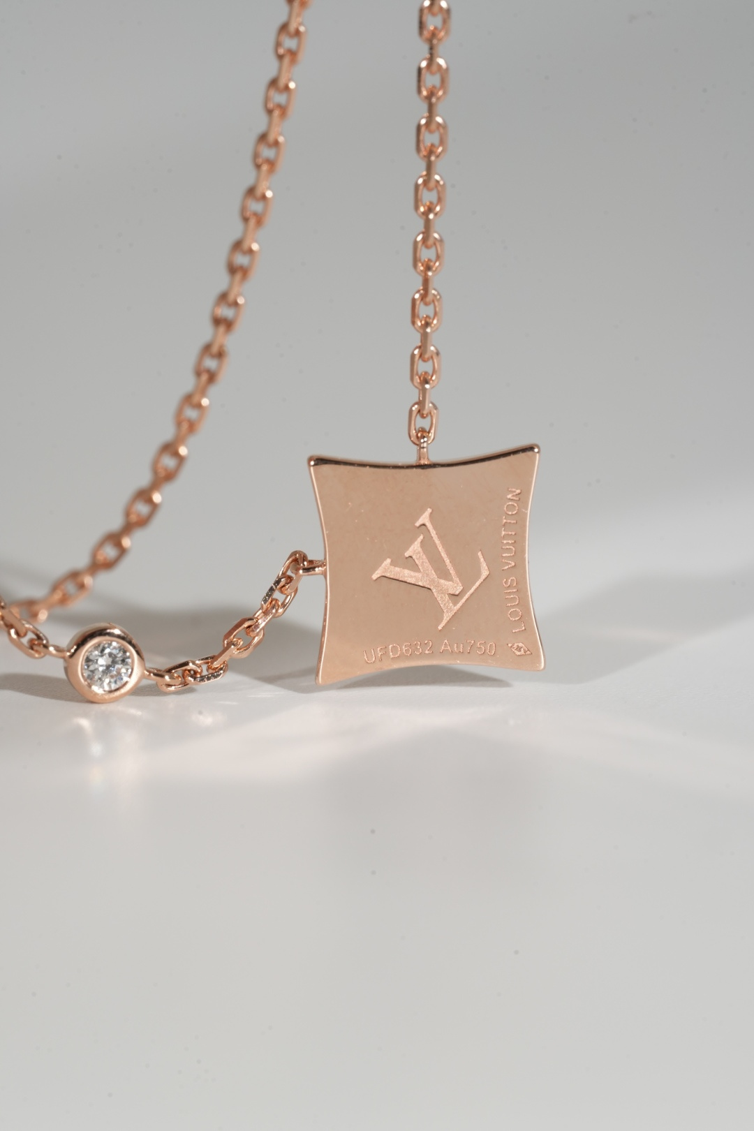 Louis Vuitton Pink Mother-of-Pearl Single-Motif Necklace