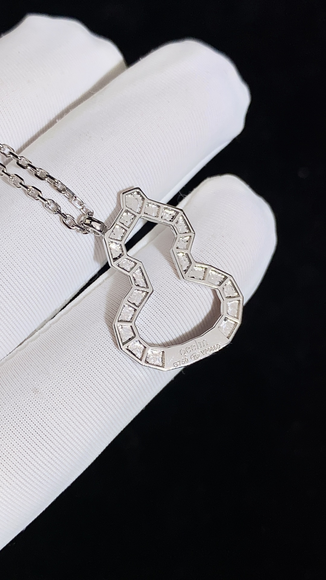 Qeelin Wulu Hollow Pendant Necklace