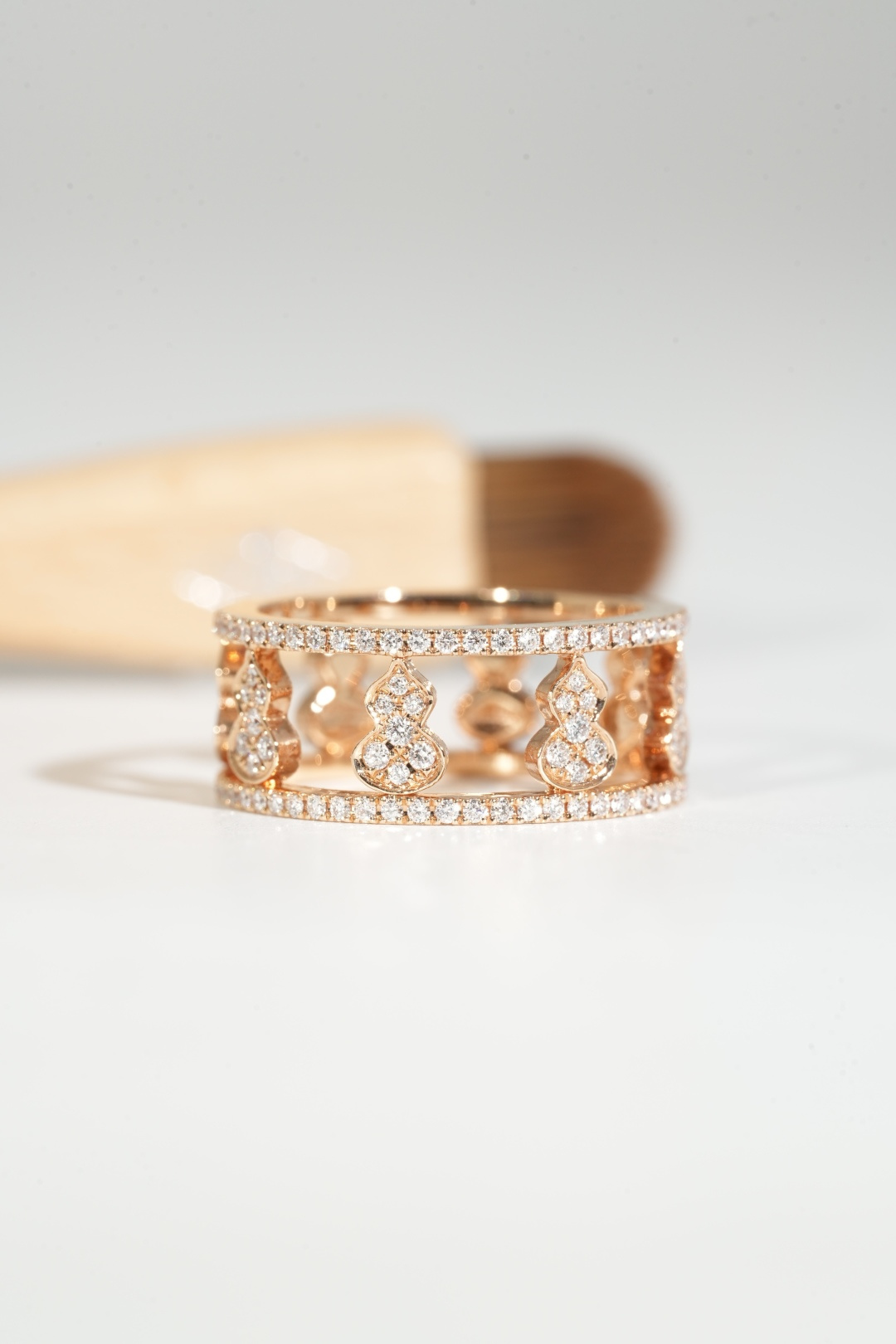 Qeelin Full-Diamond Pumpkin Ring