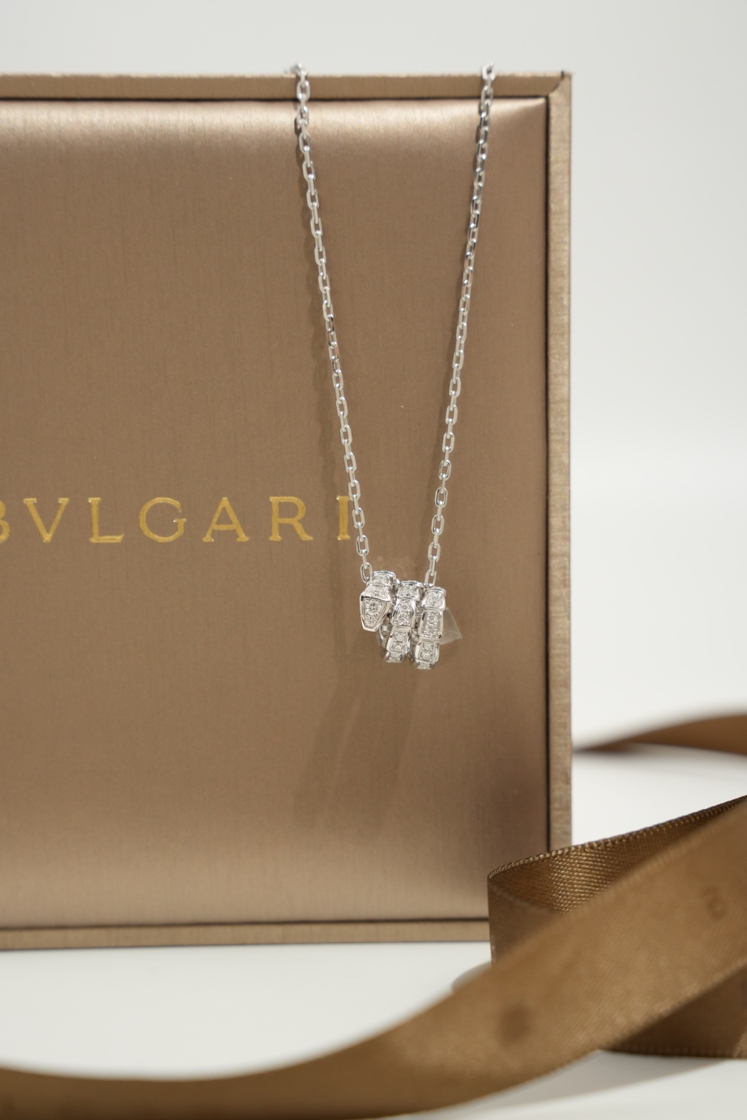 BVLGARI Full-diamond Serpenti Necklace