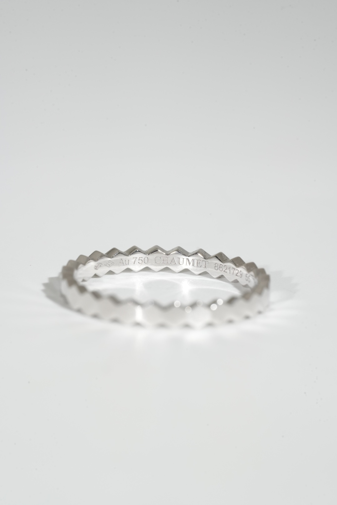 Chaumet Plain Gold Honeycomb Ring