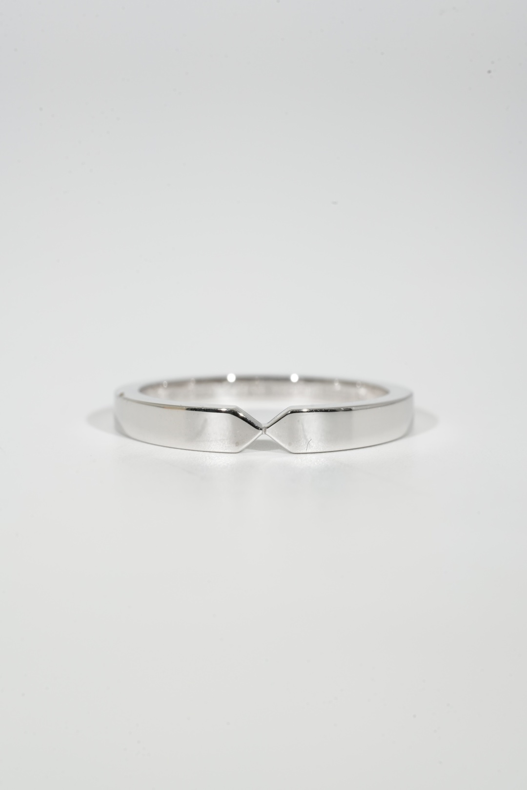 Chaumet Plain Gold “Jeux de Liens” Ring