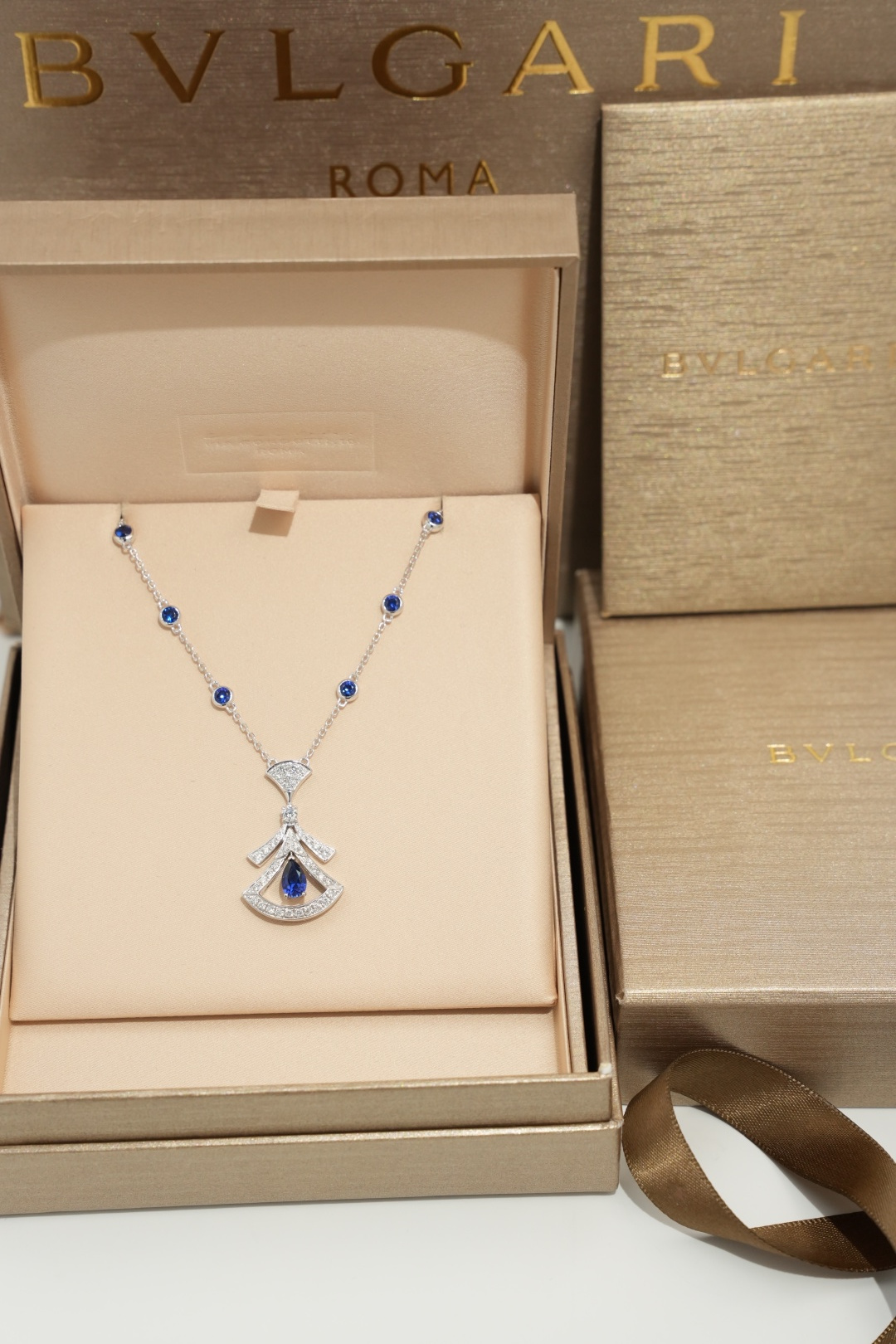 BVLGARI Sapphire Fan Necklace