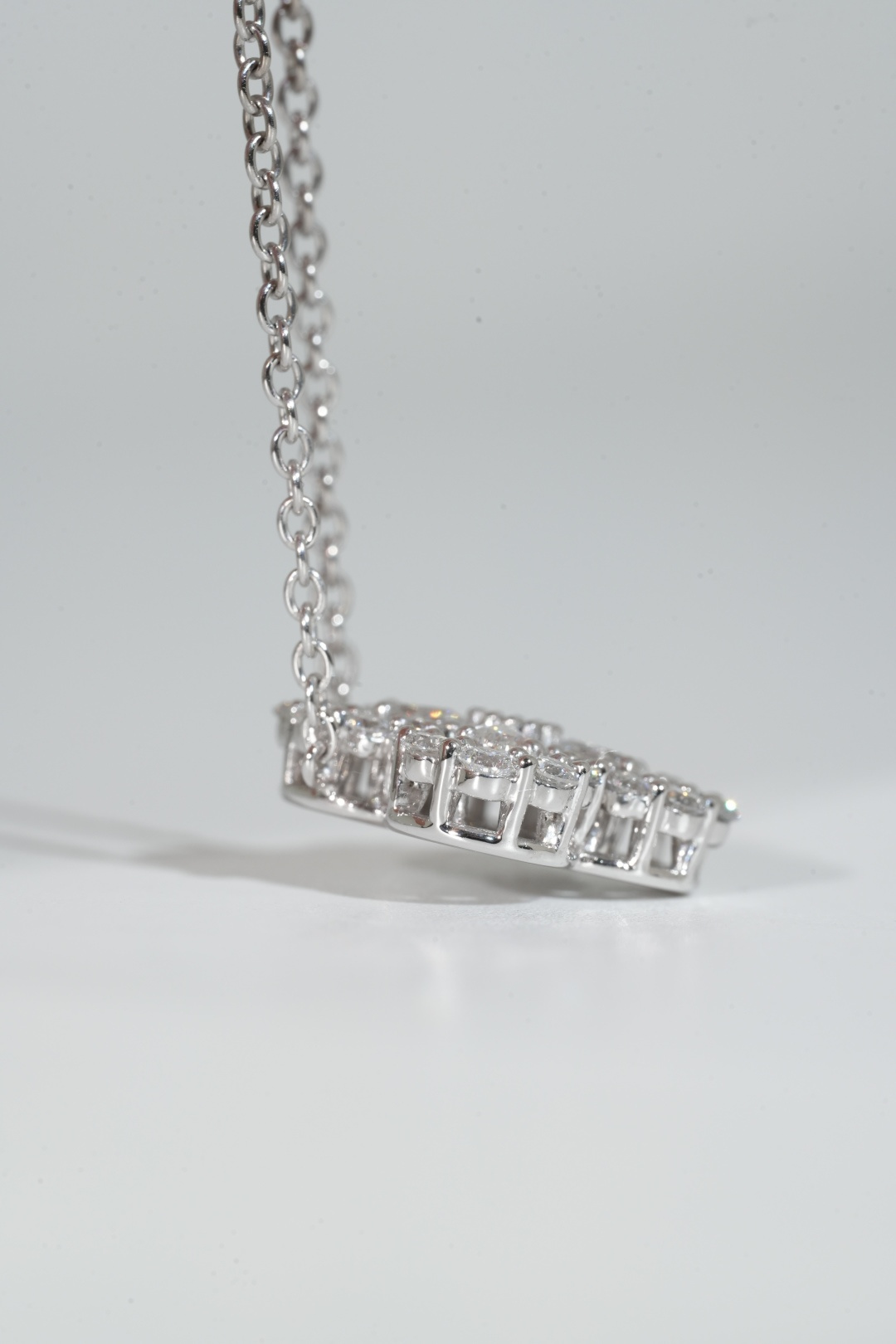 Harry Winston Medium Loop Necklace