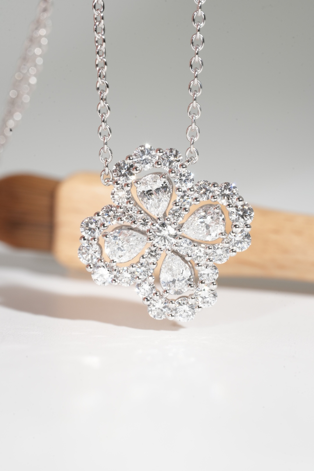 Harry Winston Large Loop Necklace