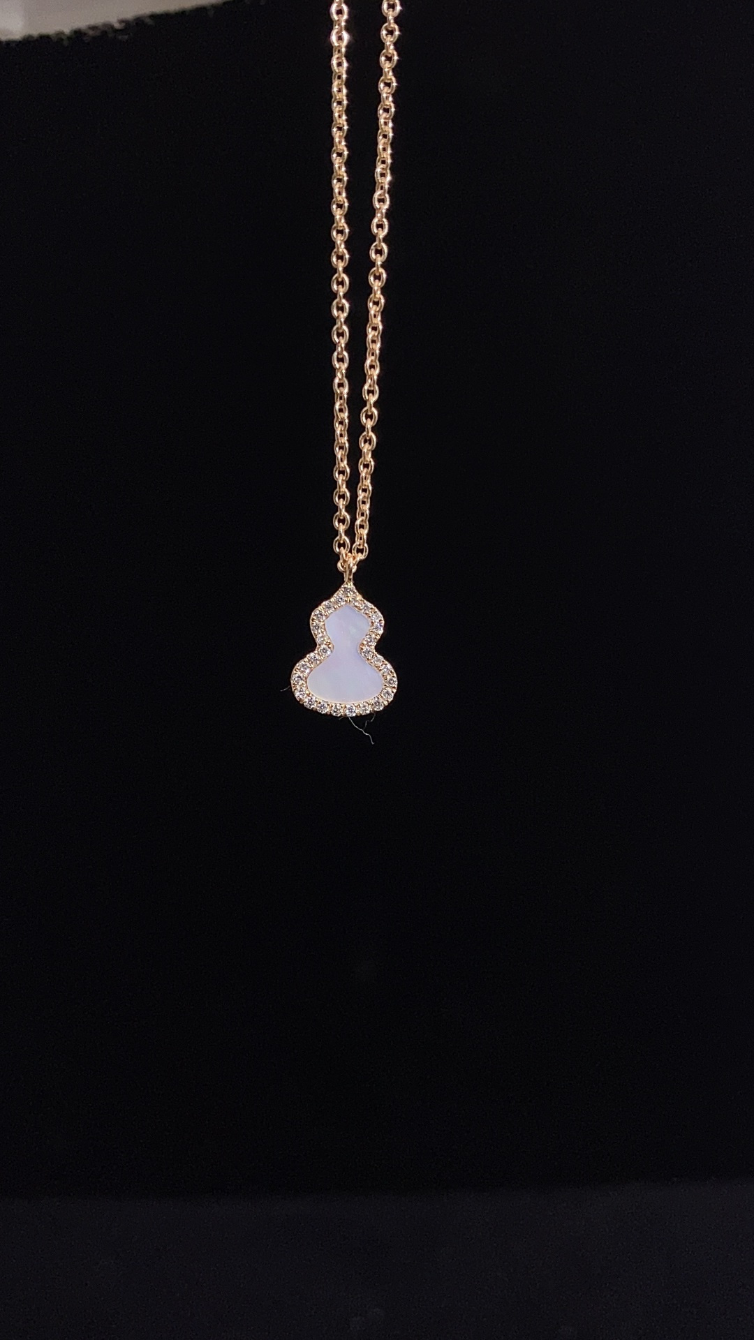 Qeelin Wulu White Mother-of-Pearl Necklace