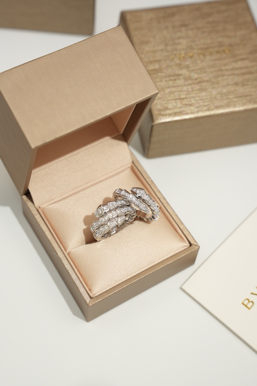 BVLGARI Full-Diamond Serpenti Ring (Triple Coil)