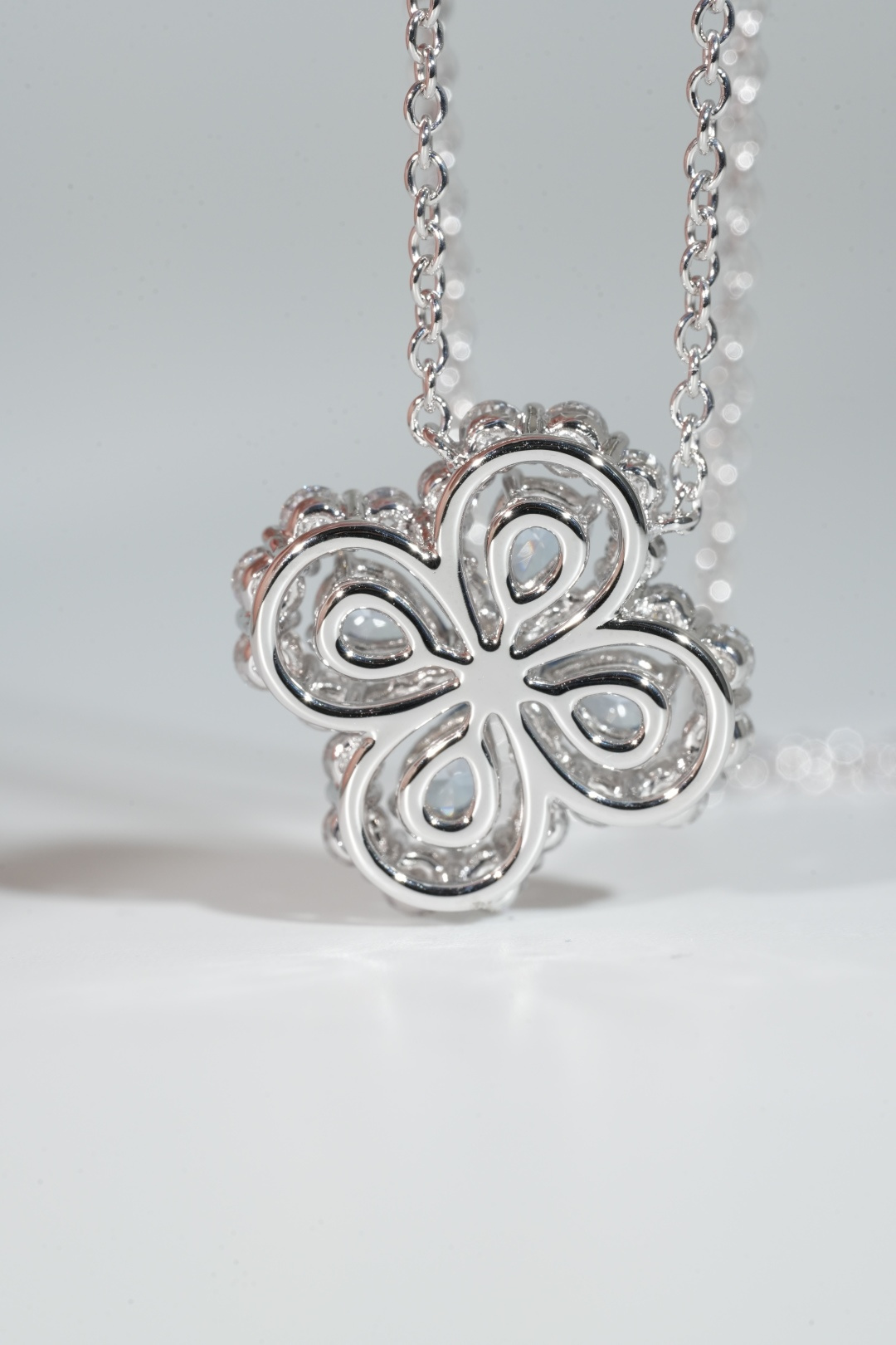 Harry Winston Aquamarine Loop Necklace