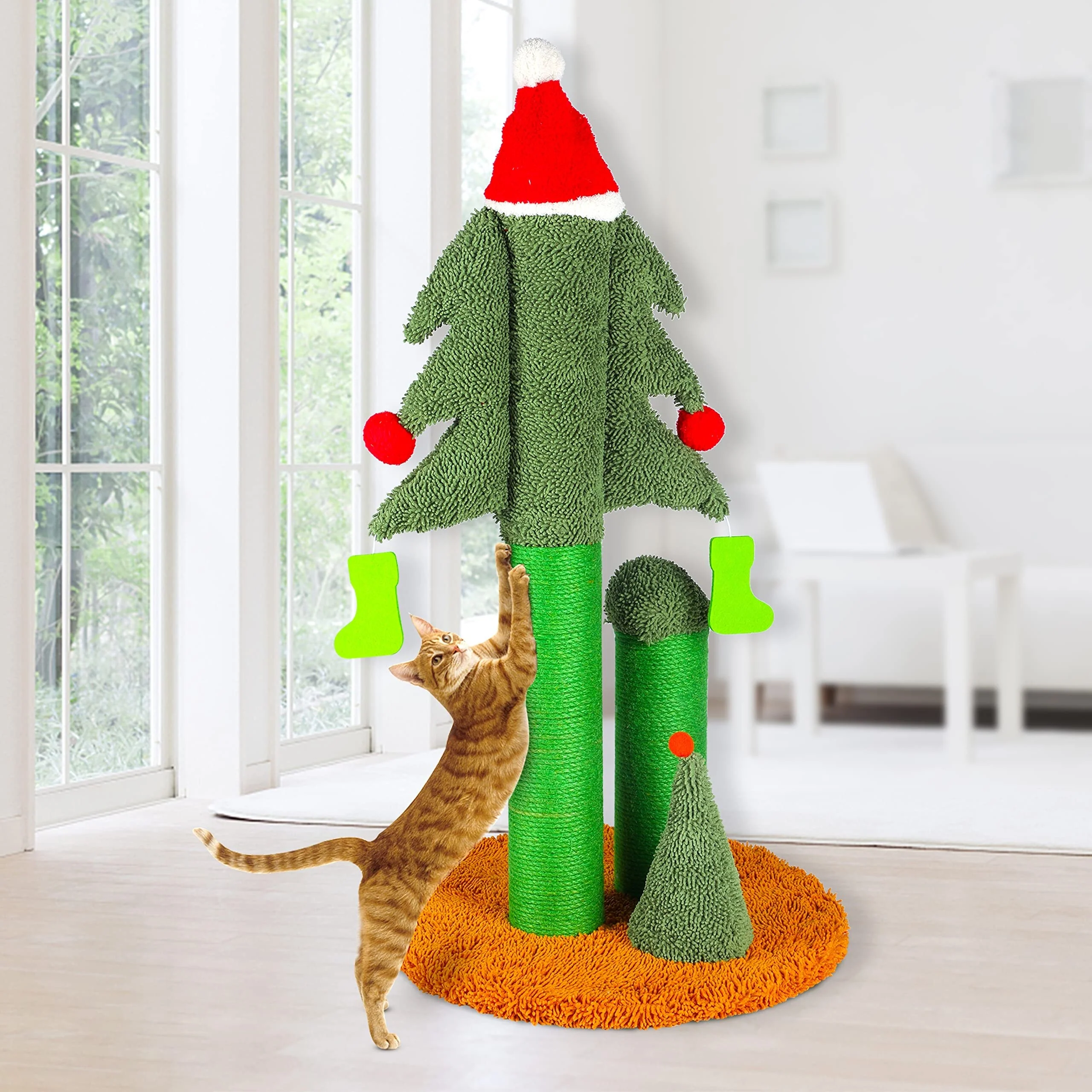 32'' Christmas Tree Cat Scratching Post with Sisal Rope and Teaser Balls