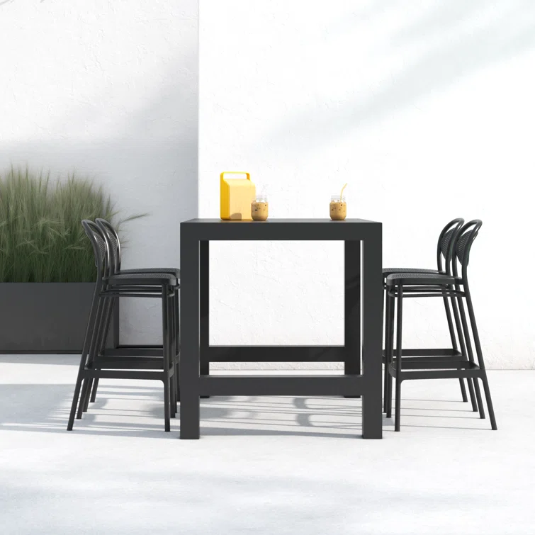 Farrah 4 - Person Rectangular Extendable Outdoor Dining Set