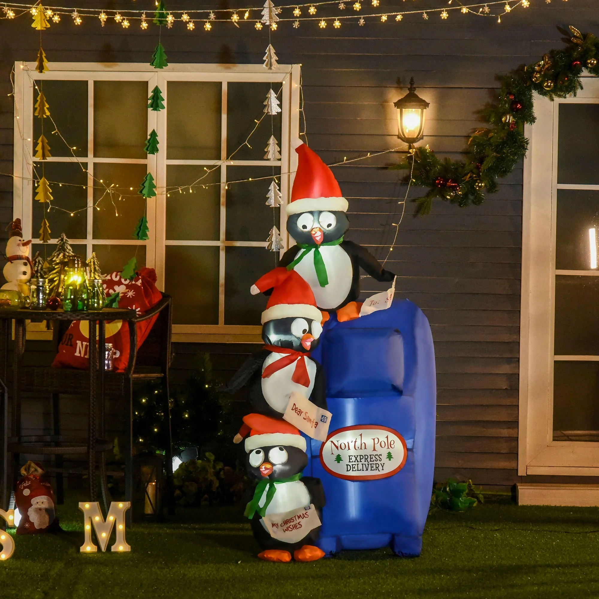 HOMCOM 6' Penguin Inflatable Christmas Decoration, Outdoor Blow-Up Santa Decoration for Yard