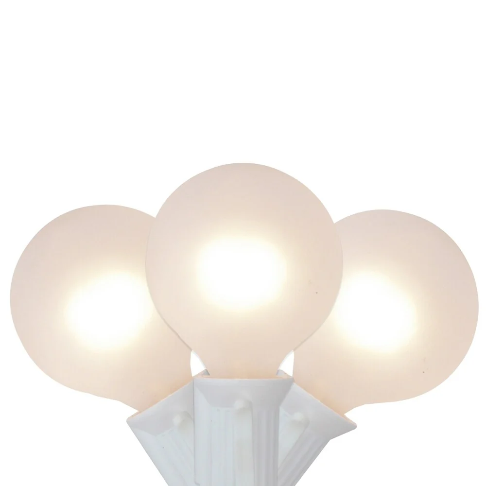 10-Count Frosted White G50 Globe Christmas Light Set 9ft White Wire - N/A