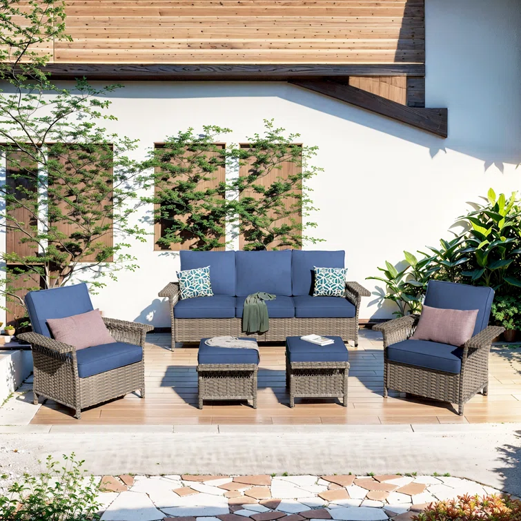 Buenhomino 5 - Person Outdoor Seating Group with Cushions