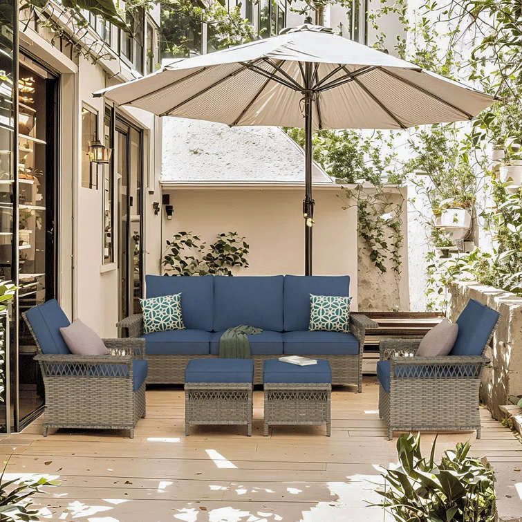 Buenhomino 5 - Person Outdoor Seating Group with Cushions