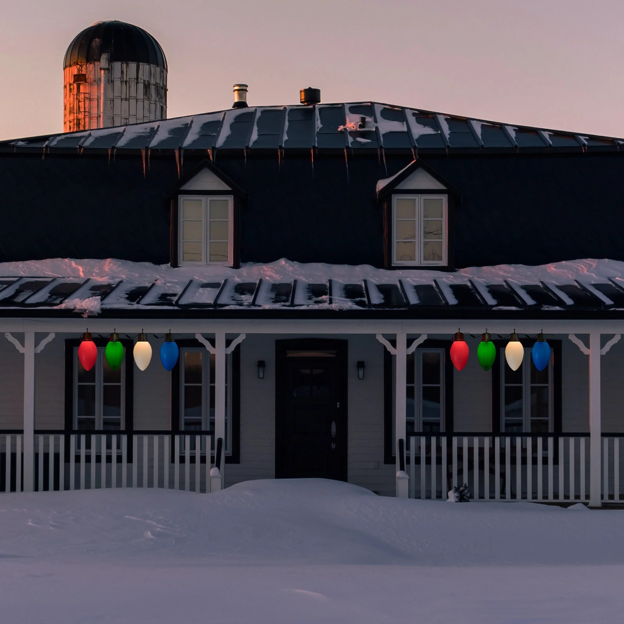 4 Lighted Retro Style Blow Mold C7 Bulbs Christmas Decorations, 20