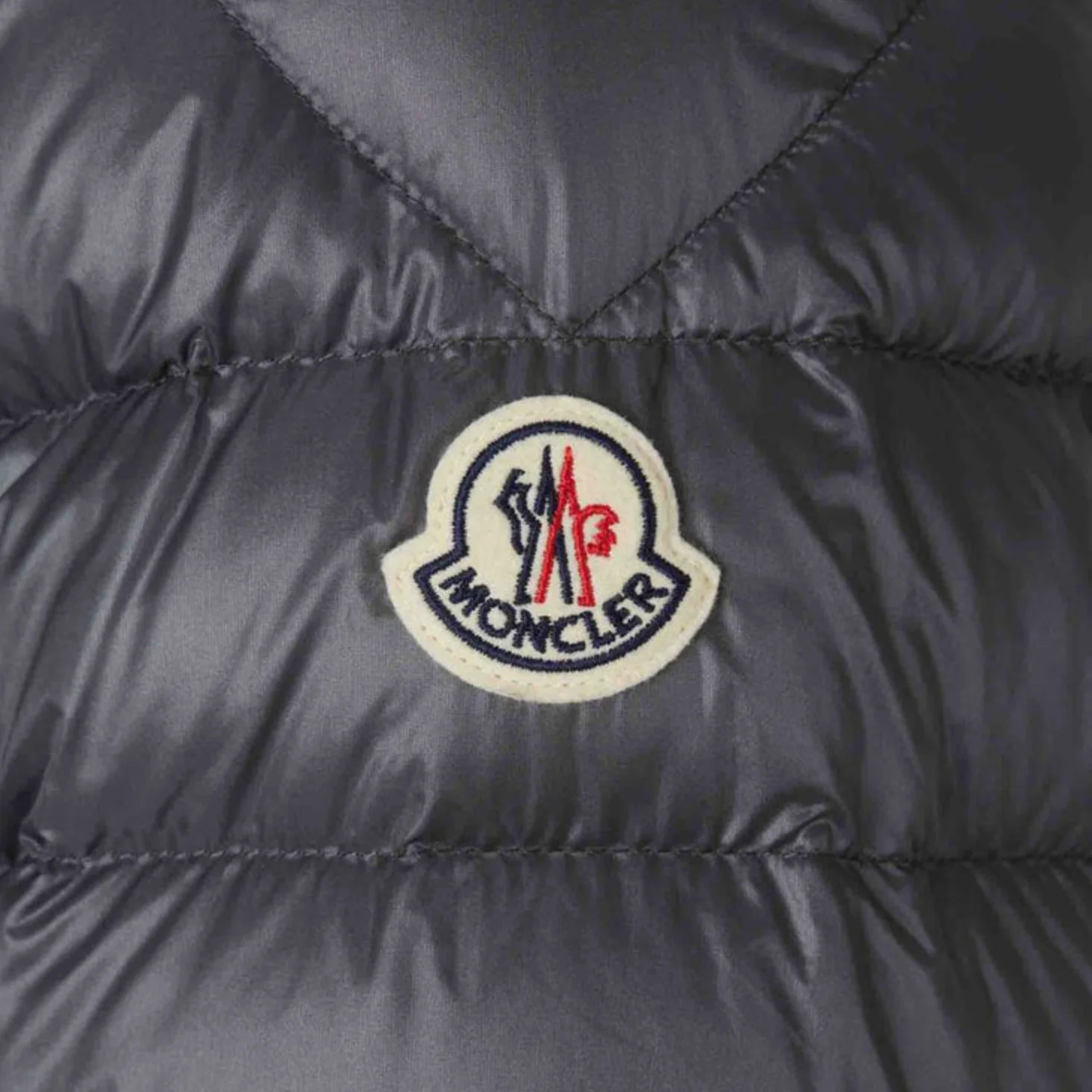 Moncler Arnique Short Down Jacket