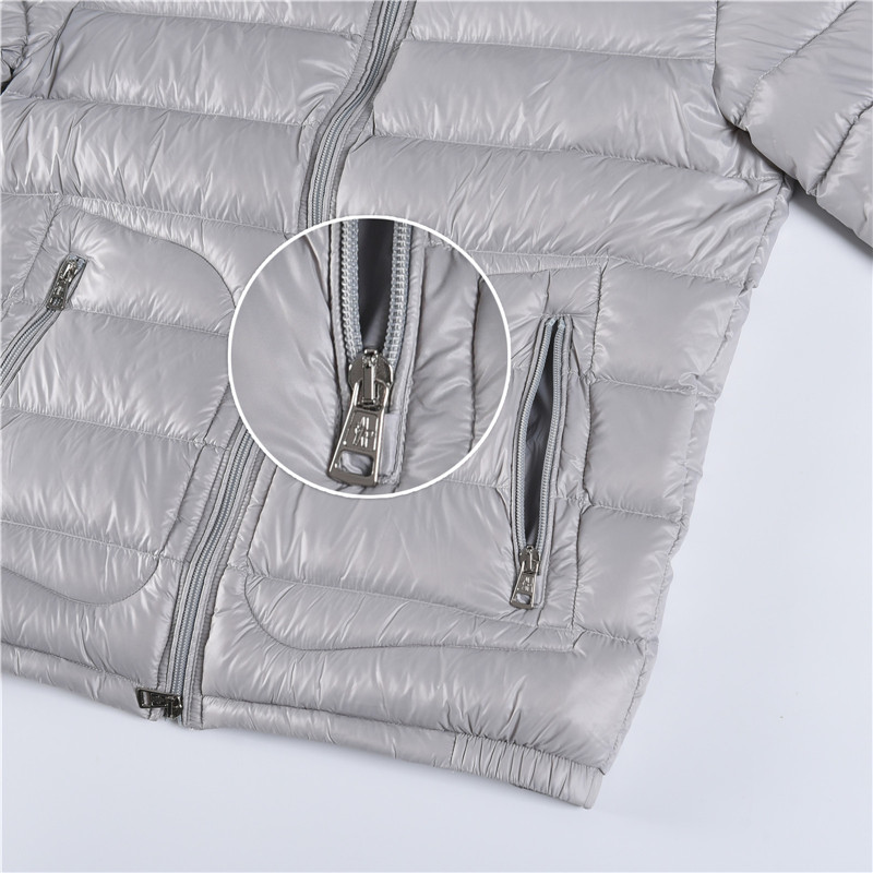 Moncler / Mongkelai 2025 Acorus Classic Lightweight Stand-Collar Casual Men’s Down Jacket –Light Grey