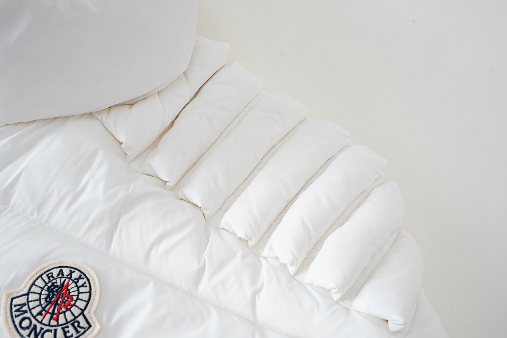 MONCLER RAXXY collaboration unisex down jacket black