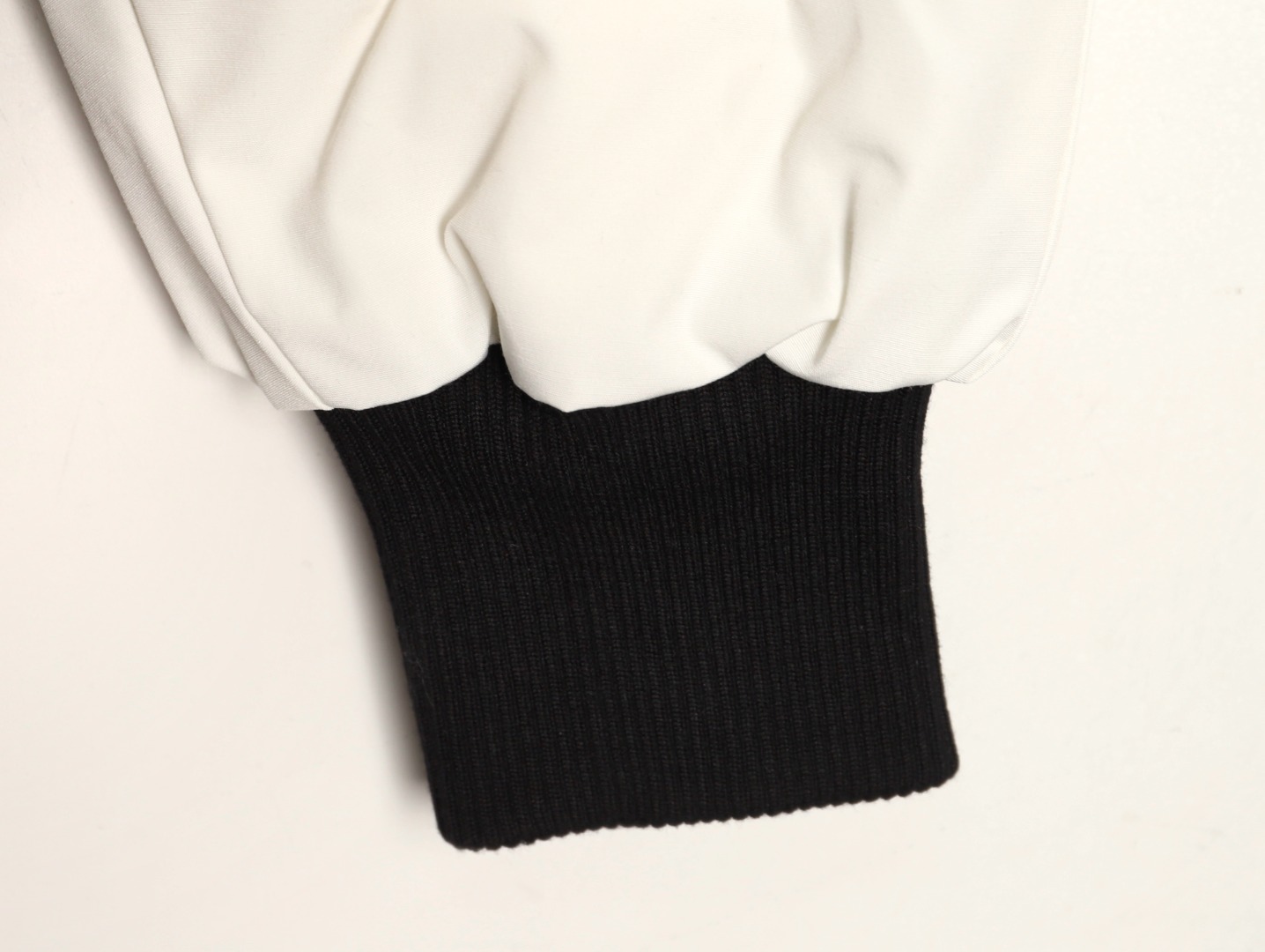 Canada Goose Chilliwack Bomber Jacket Down Coat – White (Model 01)