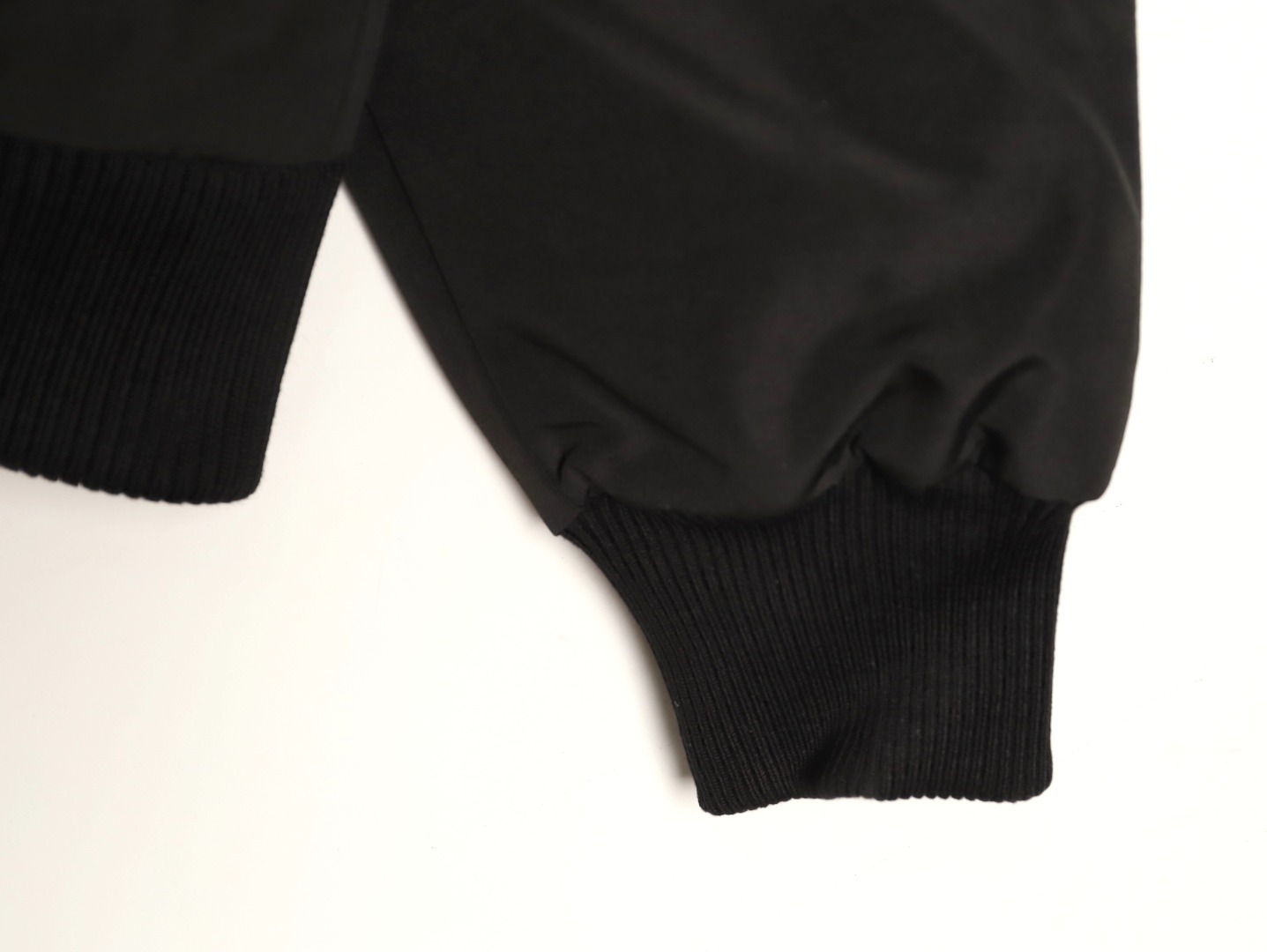 Canada Goose Chilliwack Bomber Jacket Down Coat – Black (Model 01)