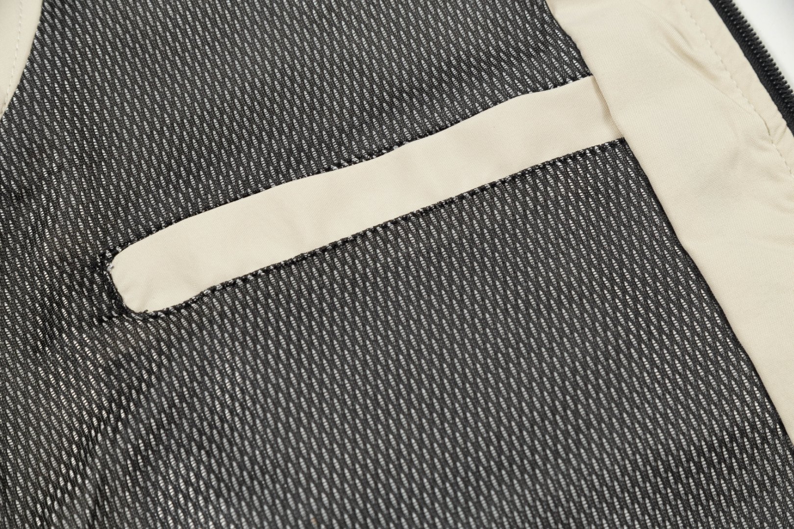 THE NORTH FACE SS New Outdoor Windproof, Water-Resistant, Breathable Lightweight Vest– White