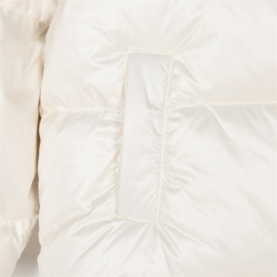 THE NORTH FACE TNF 22SS 82B Short Retro Shiny Down Jacket – Off-White