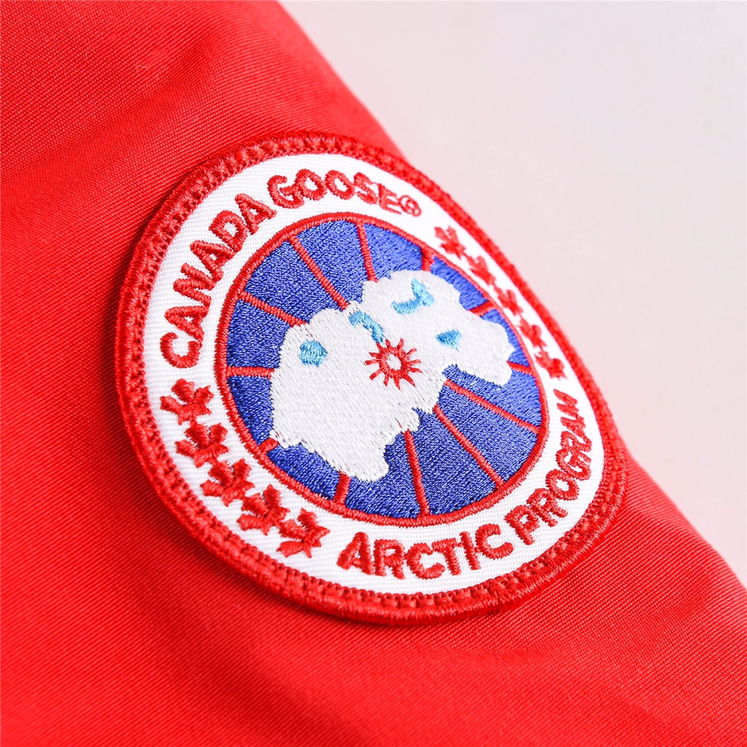 Canada Goose 10 Classic Down Jacket – Red