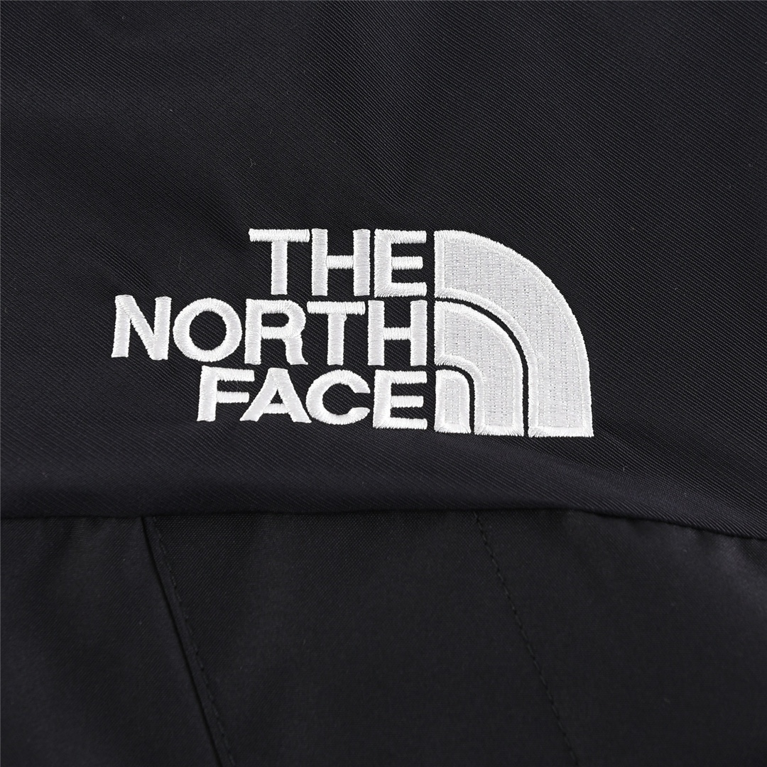 THE NORTH FACE 1990 Classic Outdoor Waterproof Jacket– Black