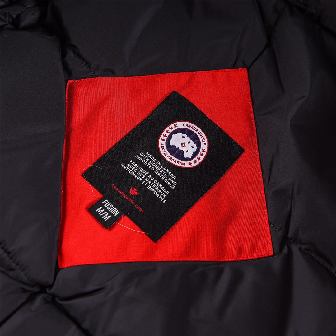 Canada Goose 10 Classic Down Jacket – Red