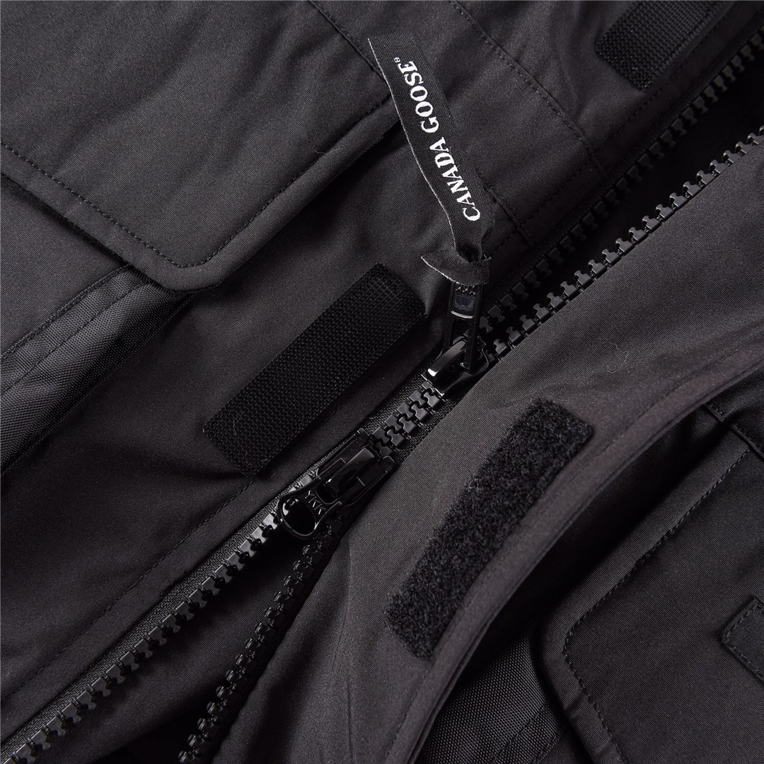 Canada Goose 10 Classic Down Jacket – Black