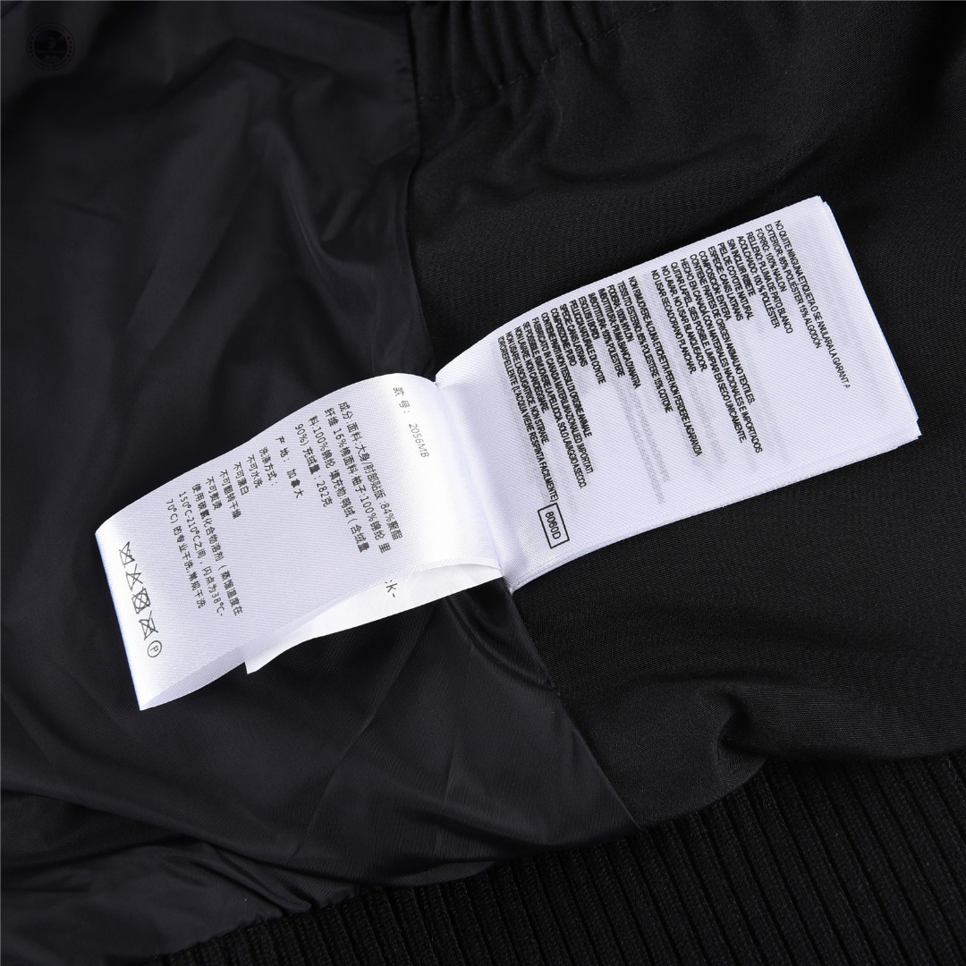 Canada Goose Junction Puffer Down Vest with Logo Patch– Black