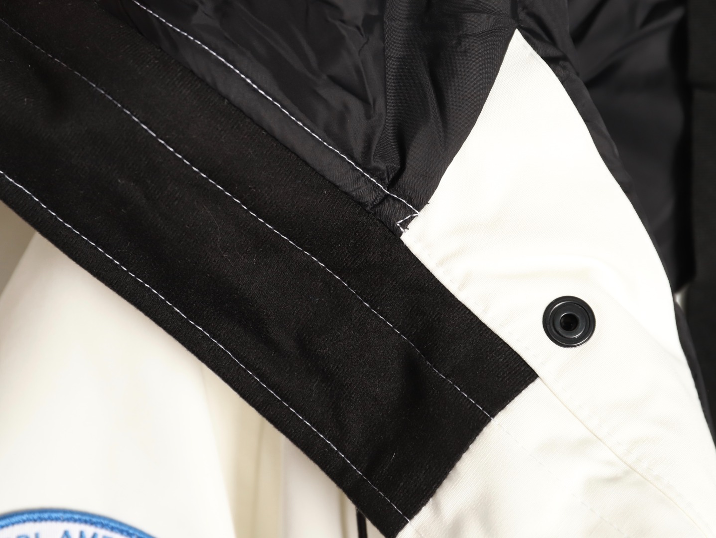 Canada Goose Chilliwack Bomber Jacket Down Coat – White (Model 01)