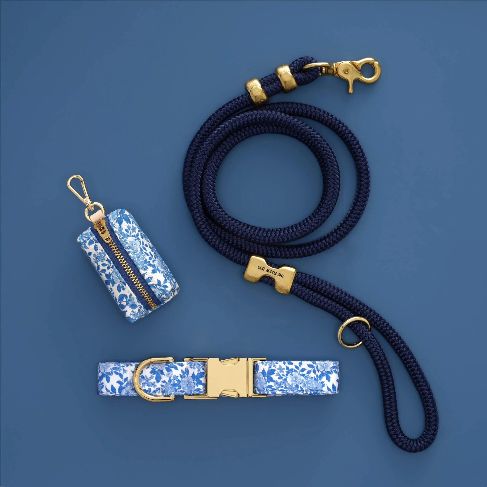Blue Roses Collar Walk Set