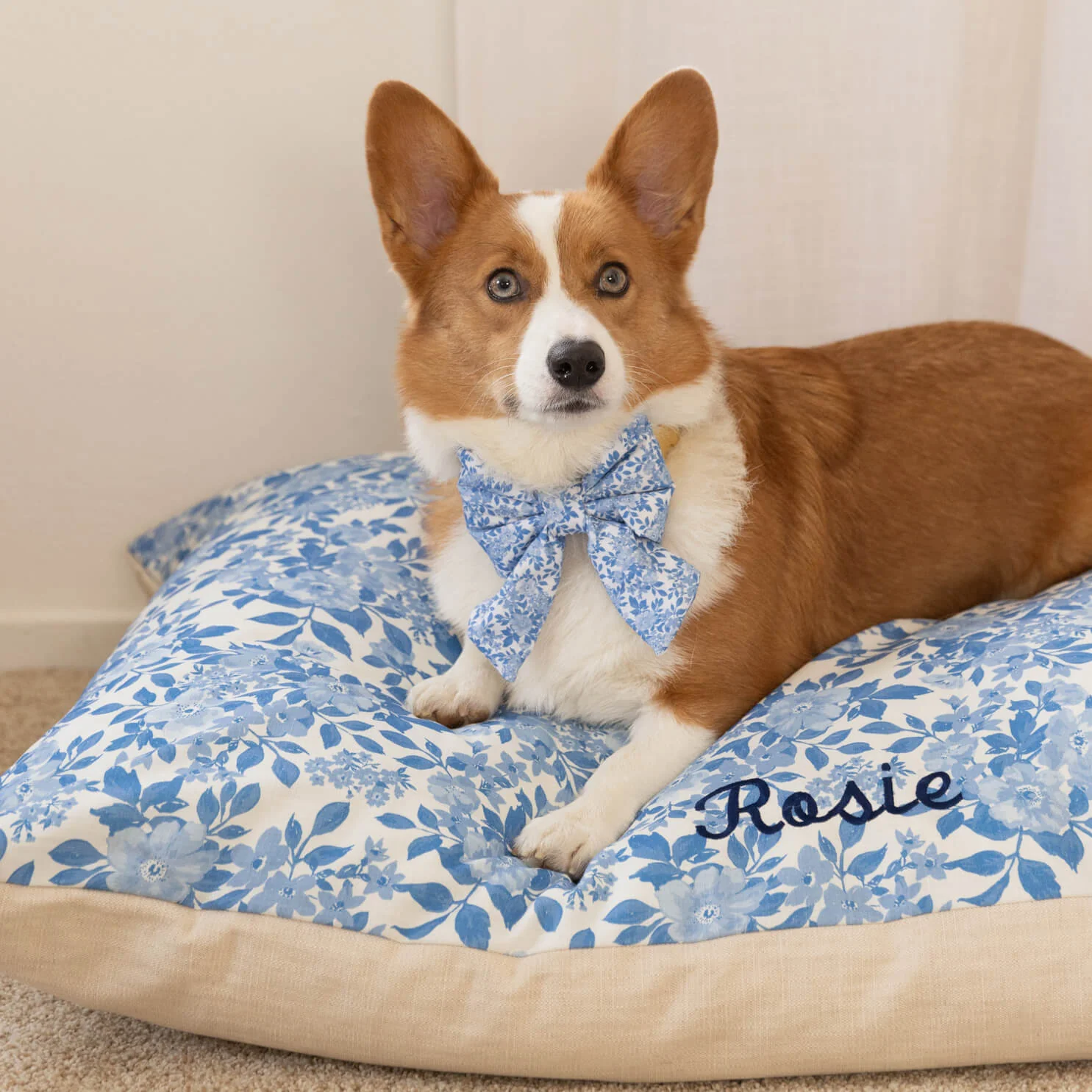 Blue Roses Dog Bed