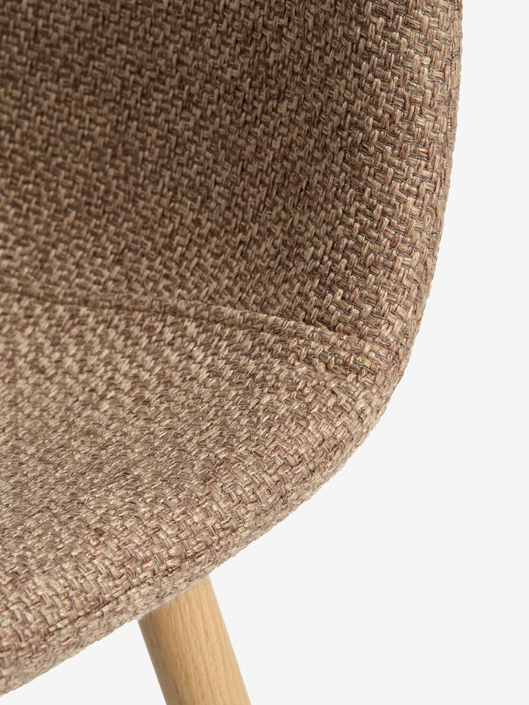 MARSTRAND L200/280 table oak + 4 EJSTRUP chairs dark sand