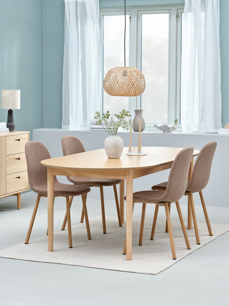 MARSTRAND L200/280 table oak + 4 EJSTRUP chairs dark sand
