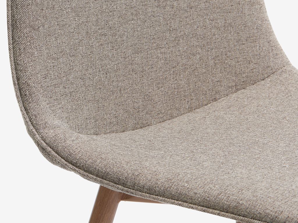 MARSTRAND L200/280 table oak + 4 BISTRUP chairs sand