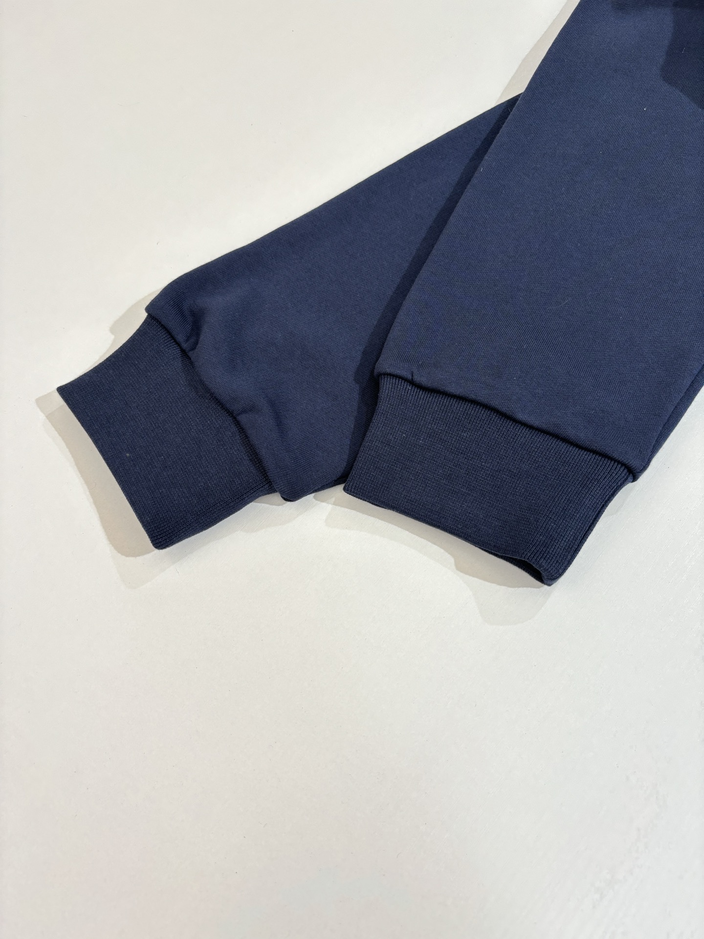 Louis Vuitton Unisex Sweatshirt Size S-XL