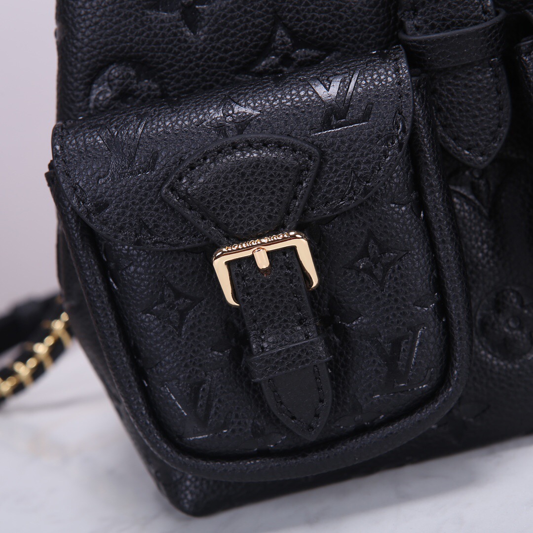 Louis Vuitton Monogram Embossed Backpack Bags 20*22*14cm