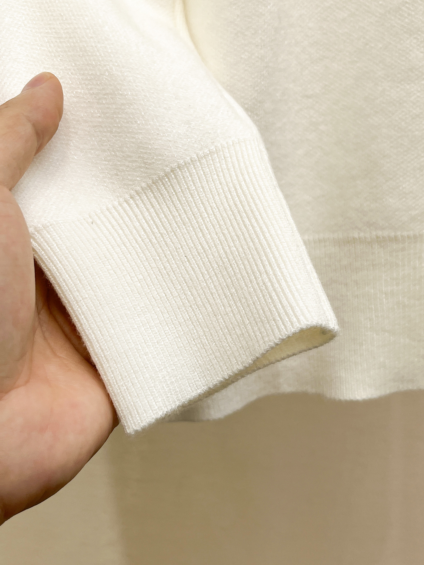 Burberry Unisex Sweatshirt Size M-XXXL