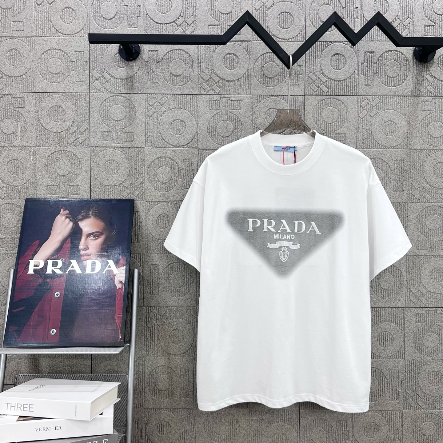 Prada T Shirt  Embroider Logo Size XS-L