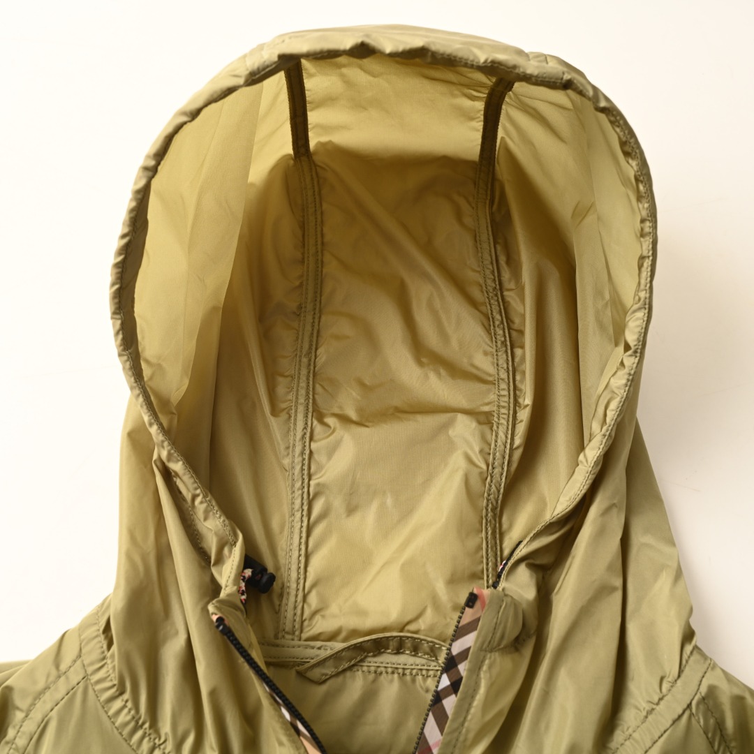 Burberry Unisex Jacket Size S-XL