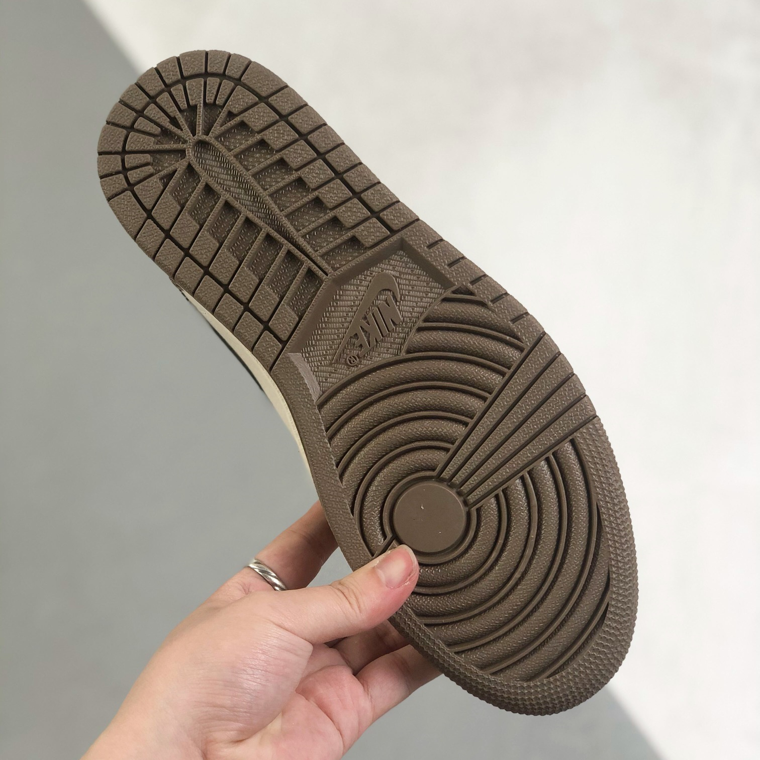 Nike Air Jordan 1 x Travis Scott High Top Sneaker Shoes Gr. 36-46