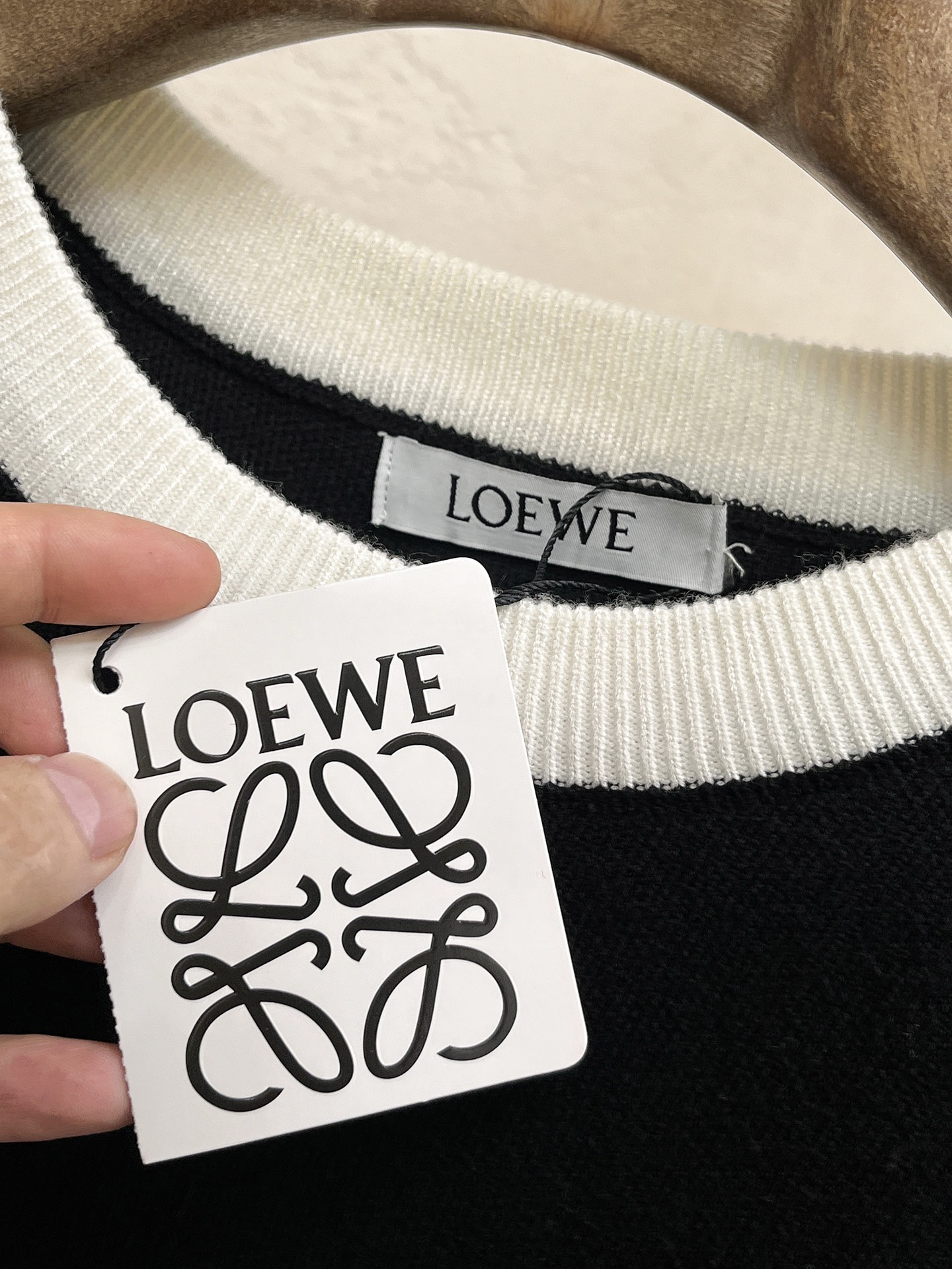 Loewe Unisex Sweatshirt Size M-XXXL